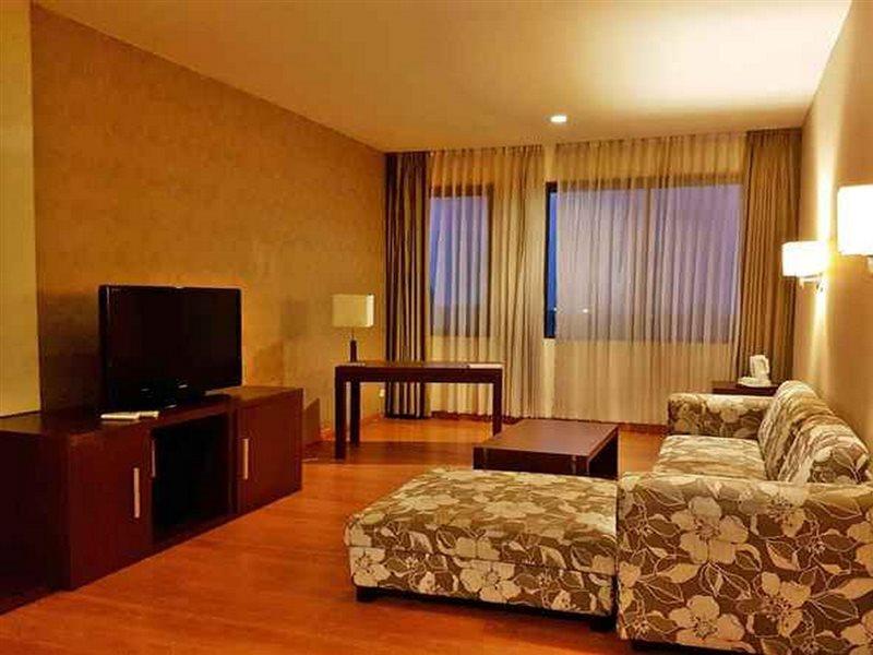 Hotel Naval バンドゥン エクステリア 写真