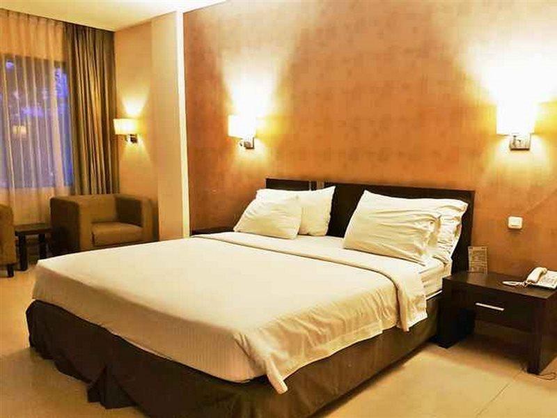 Hotel Naval バンドゥン エクステリア 写真